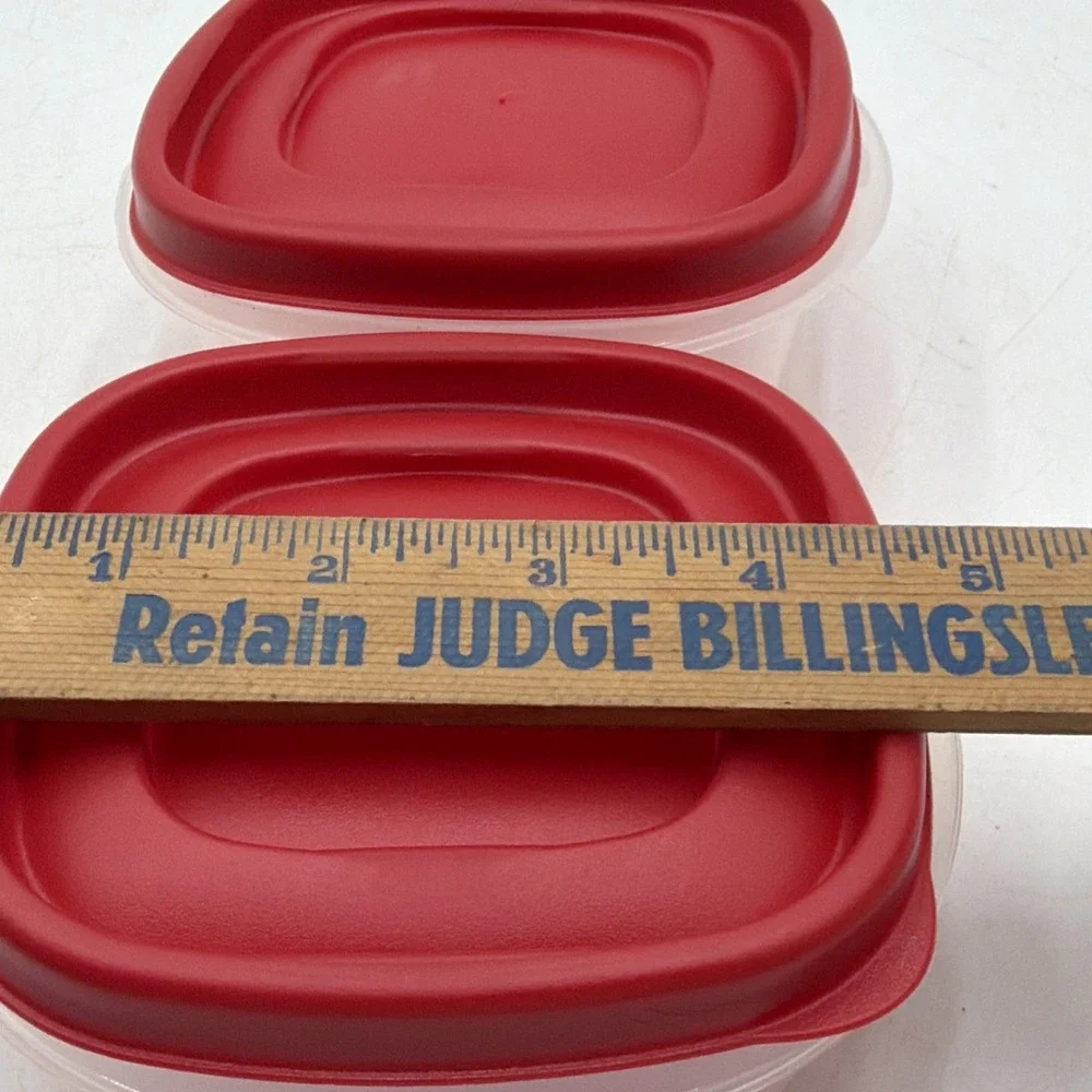 Rubbermaid #7J56 Food Storage Containers 1.25 Cup W/Red Lid Set of 2 Made USA